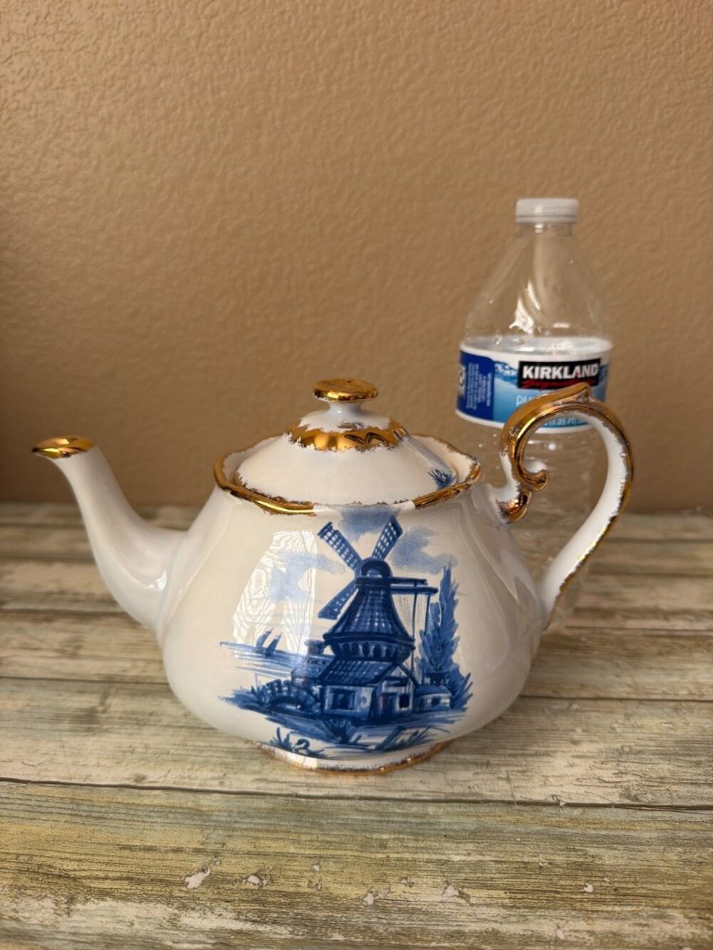 Vintage Arnels Ceramic Teapot w/Lid Blue Windmill Design Gold Trim Rare Pattern - Picture 3 of 15